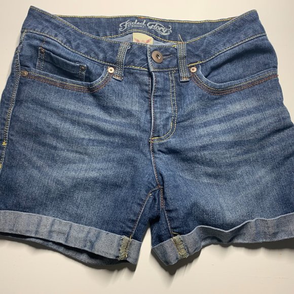 CUTE Faded Glory denim shorts (Small/ 4) - Picture 1 of 2